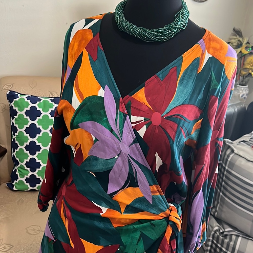 The trip is going to be stupendous! Wear a chic dress by Eloquii 💕